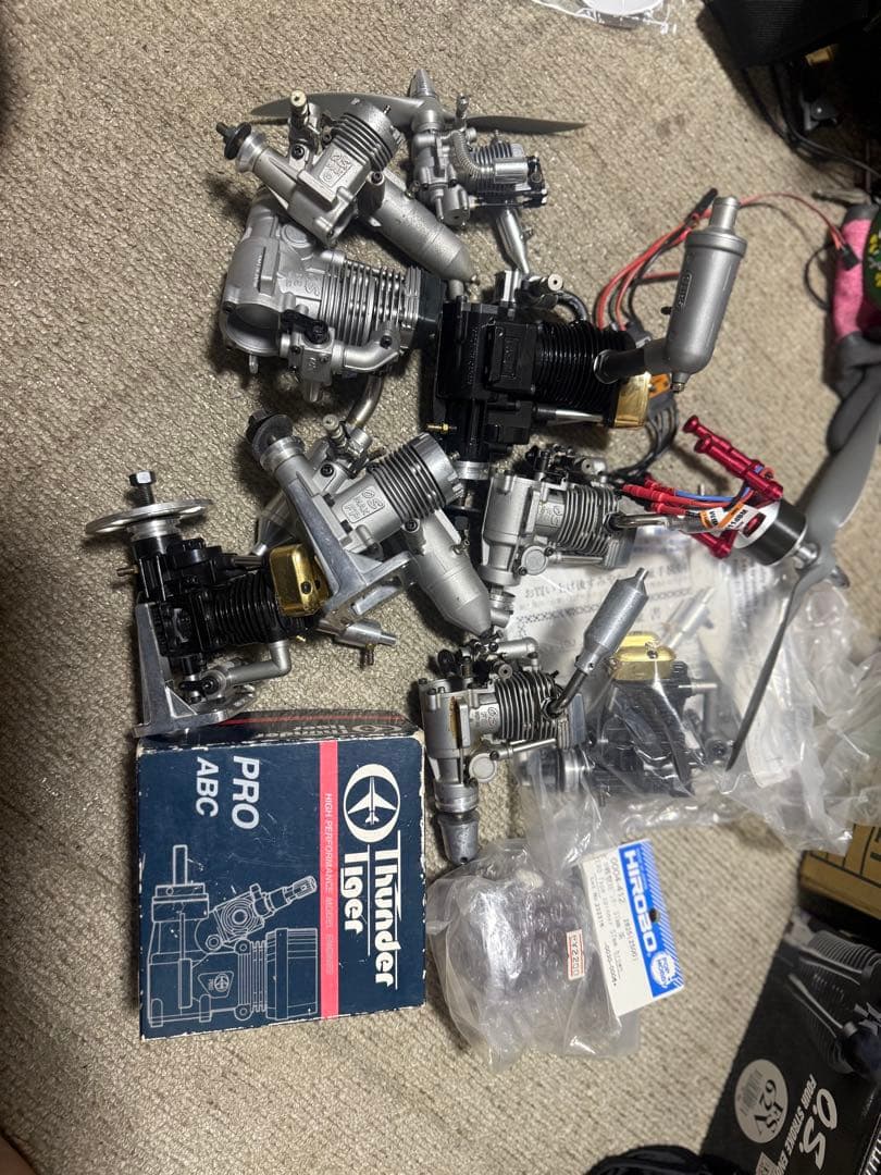 飛行機ラジコン系　APCプロペラと機械装置セット