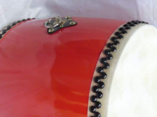 沖縄エイサー大太鼓(小)サイズ　直径約24cm×高さ約31cm　バチ付　新品