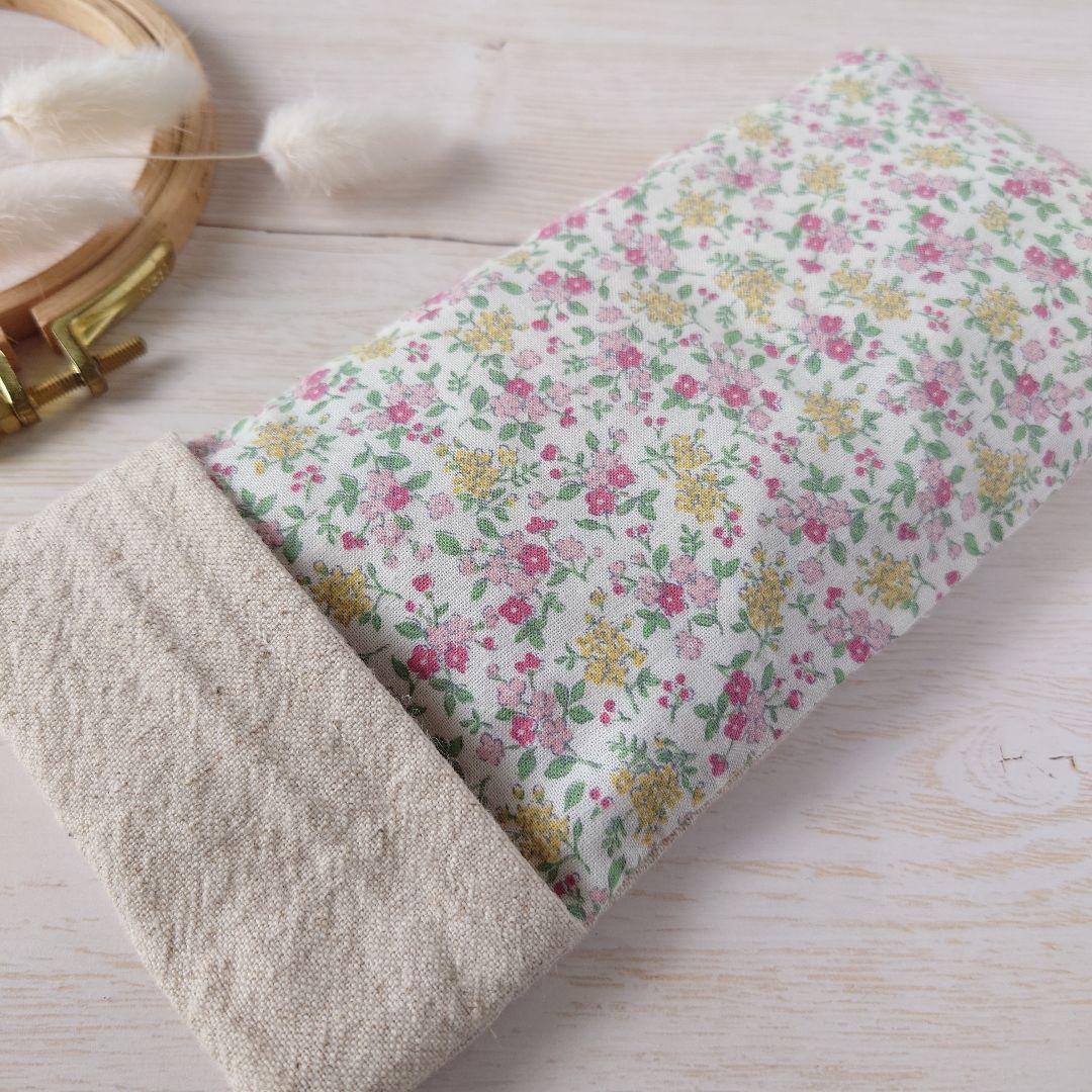 手刺繍入あずき/小豆のアイピロー【うさことカモミール】