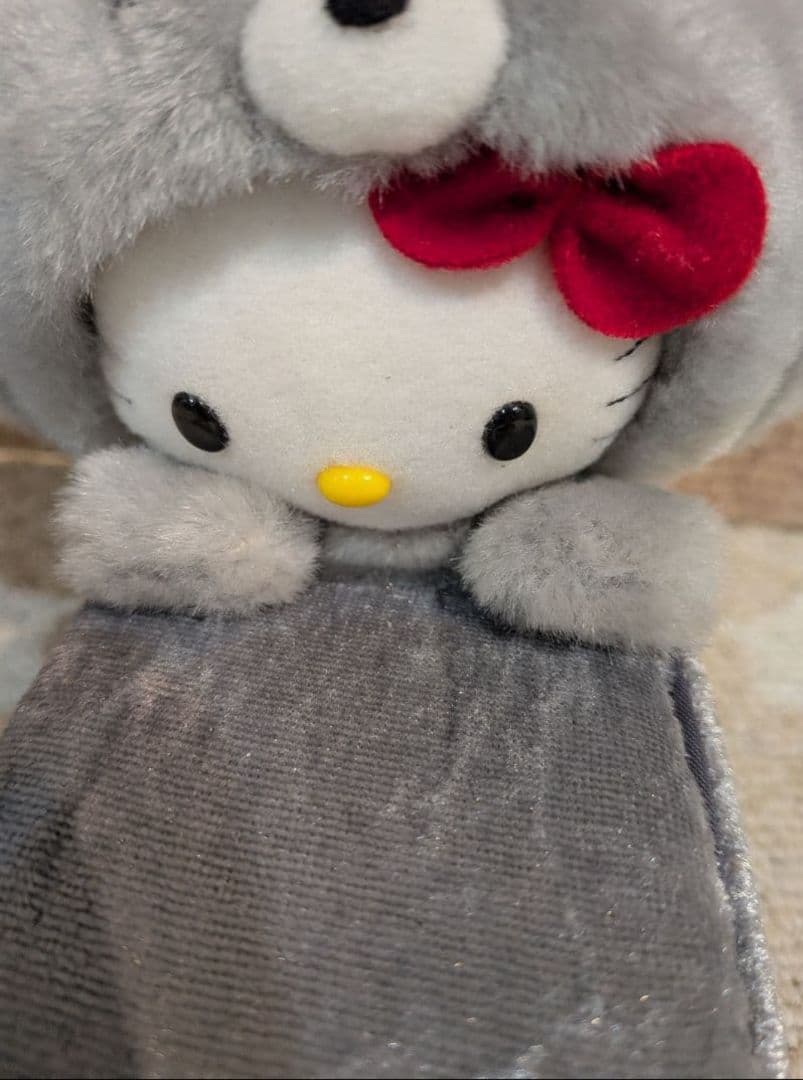 北海道限定　ハローキティ　銀ギツネ　ぬいぐるみ2004年　ぬいぐるみ小物入れ