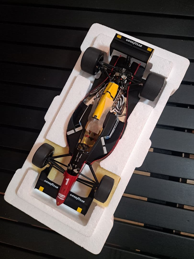 F1ミニカー exoto 1/18 Ferrari 641/2 A.PROST