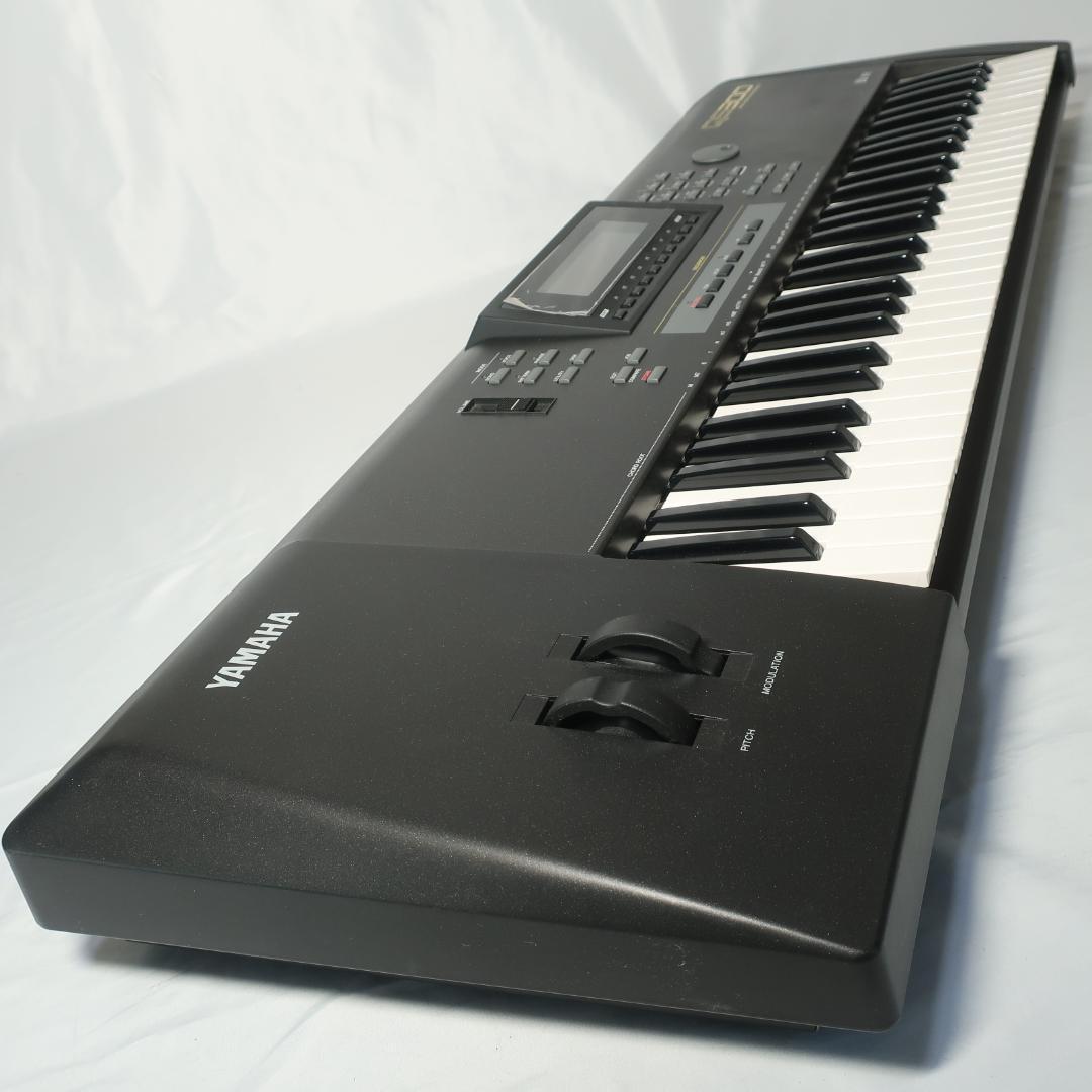 YAMAHA QS300 シンセサイザー 61鍵盤 浅倉大介監修