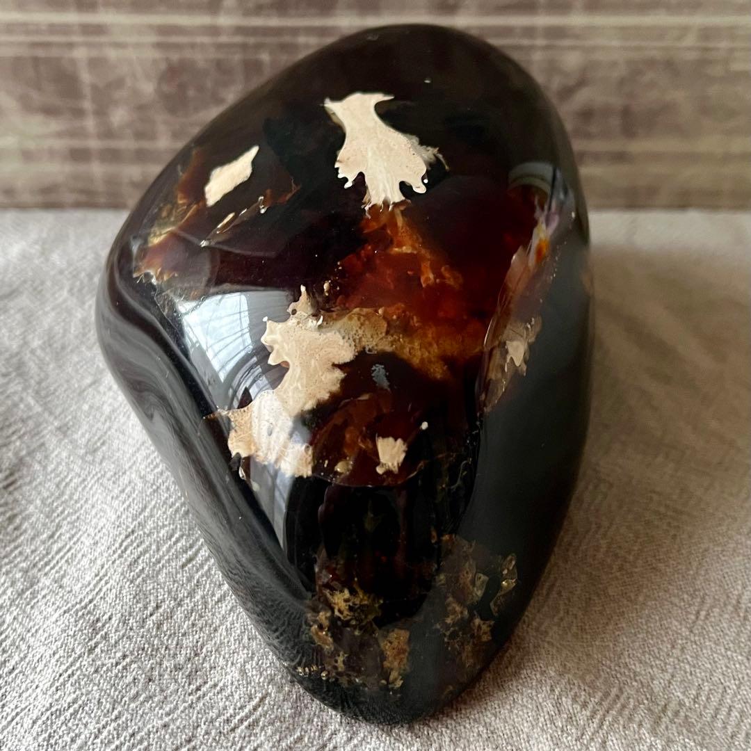 琥珀 原石 チェリーレッド ブルー アンバー 巨大 レア 天然石 化石 鑑賞石