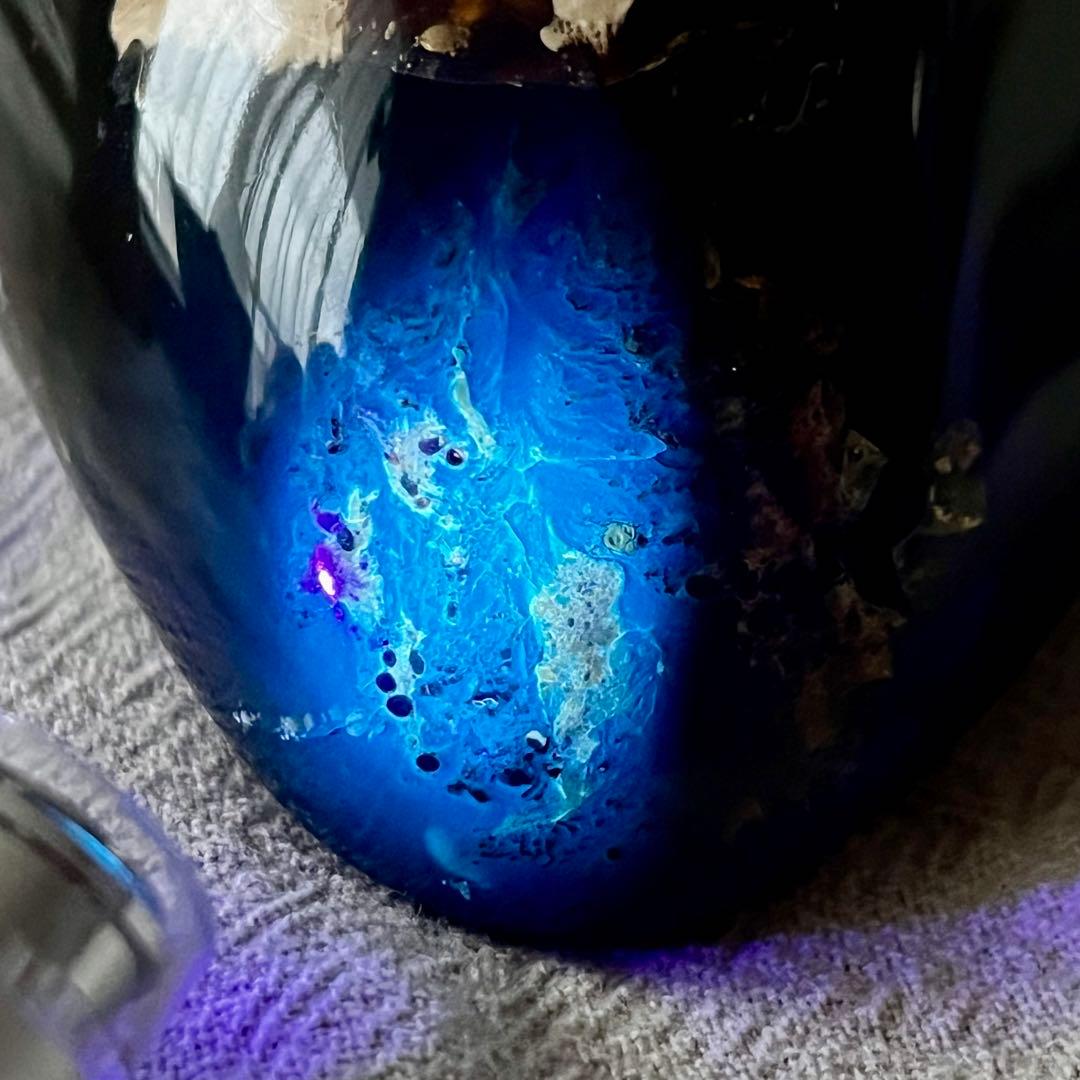 琥珀 原石 チェリーレッド ブルー アンバー 巨大 レア 天然石 化石 鑑賞石