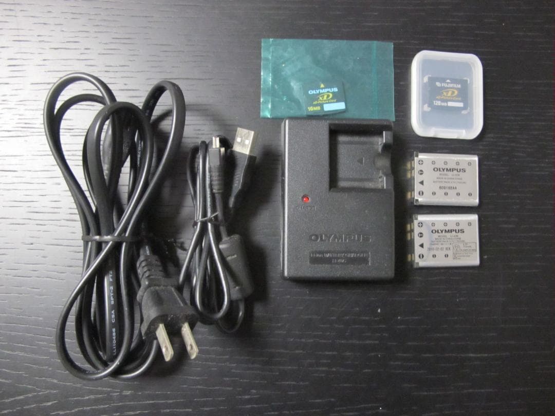 OLYMPUS FE-190 デジタルカメラ