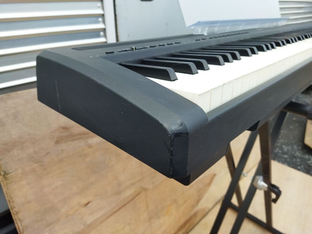 ヤマハ　YAMAHA　電子ピアノ スタンド付　P-95 動作OK