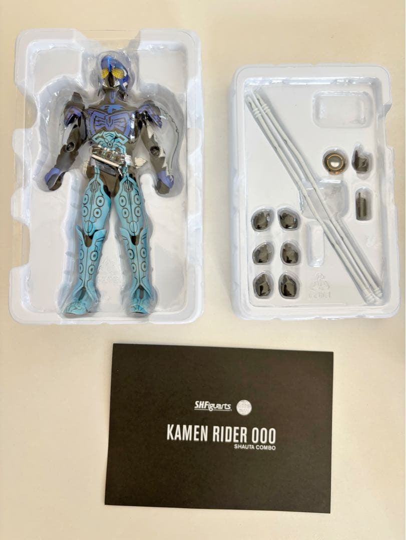 【美品】S.H.フィギュアーツ 真骨彫 仮面ライダーオーズ シャウタコンボ