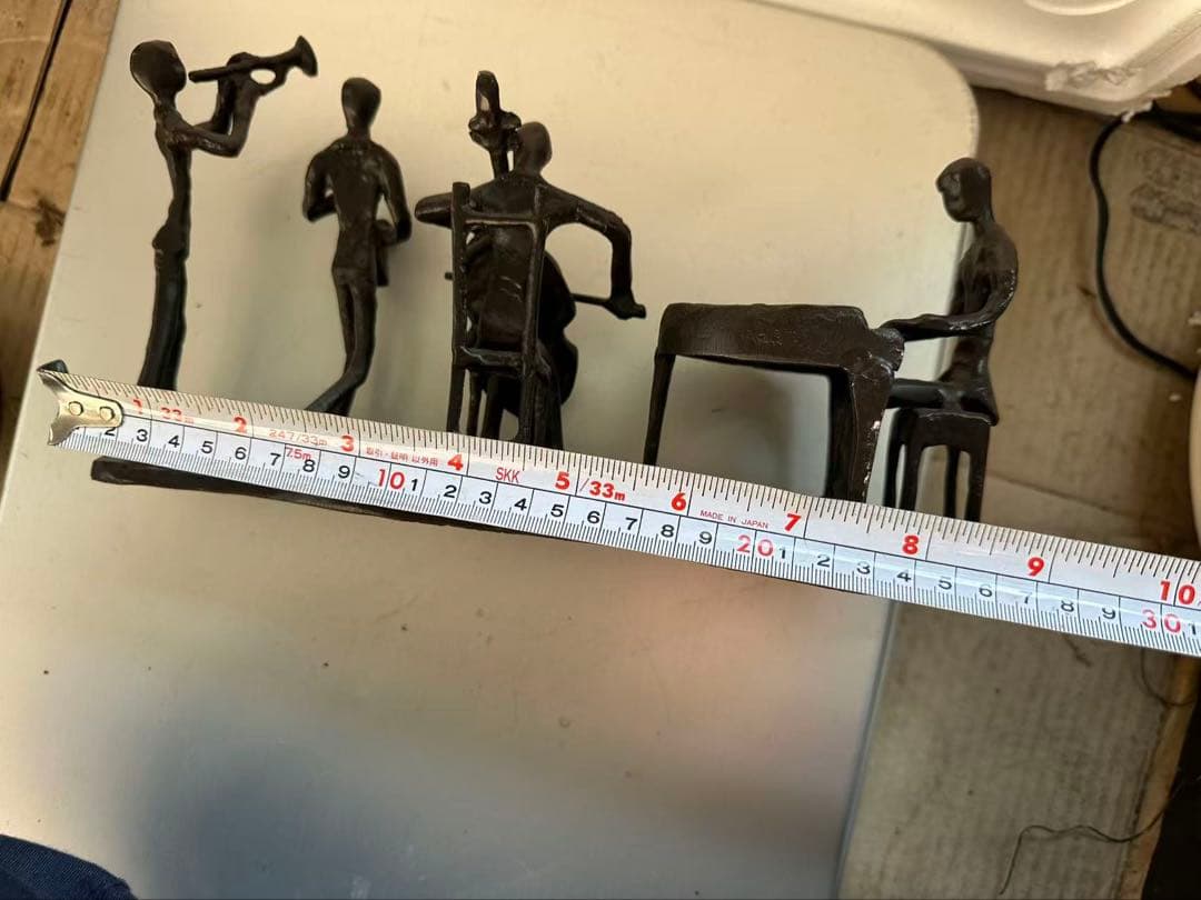 音楽家の金属製彫刻 約30cm