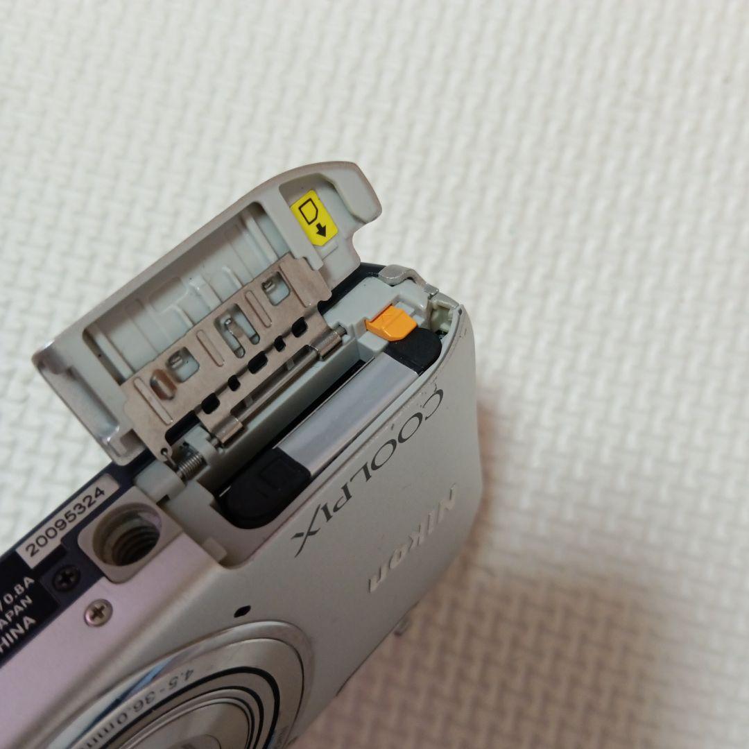 美品　デジカメ　クールピクス　ニコン