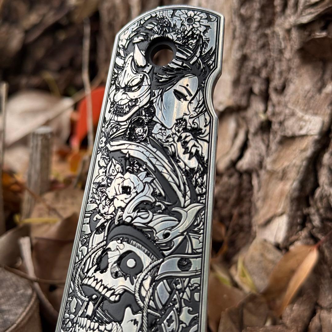 1911タイプ対応 グリップ装飾パーツ 花魁×天狗モチーフ ステンレス彫刻