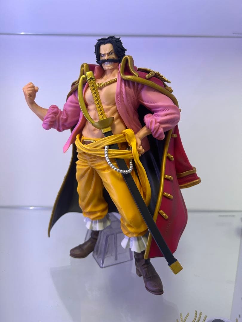 ワンピース一番くじ　ロジャーレイリーフィギュア2体セット　艶消し