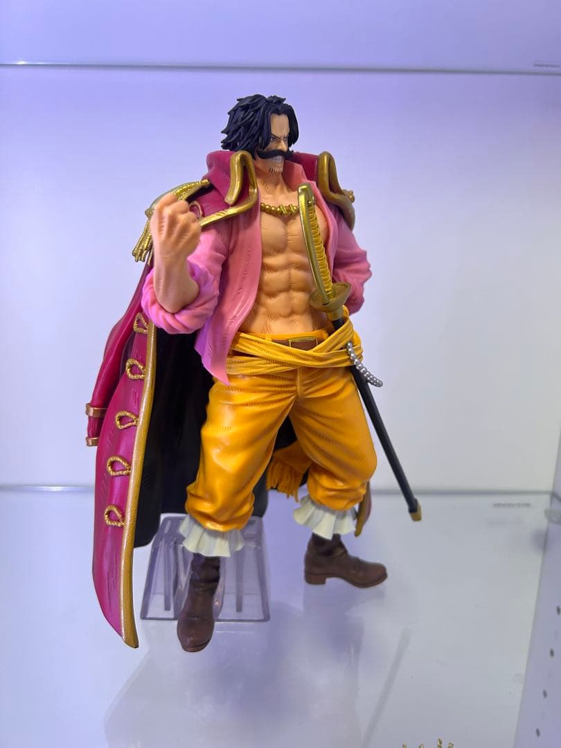 ワンピース一番くじ　ロジャーレイリーフィギュア2体セット　艶消し