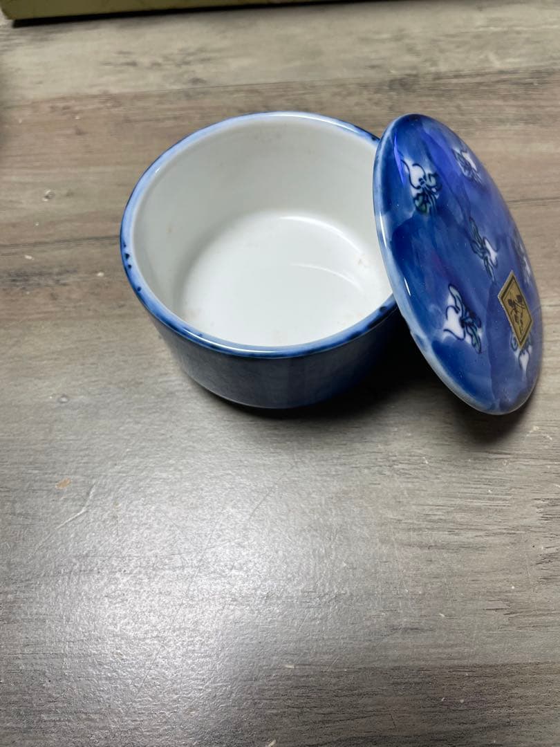 青磁 仕切り付き 菓子鉢 / 回転式オードブル皿（箱付き）