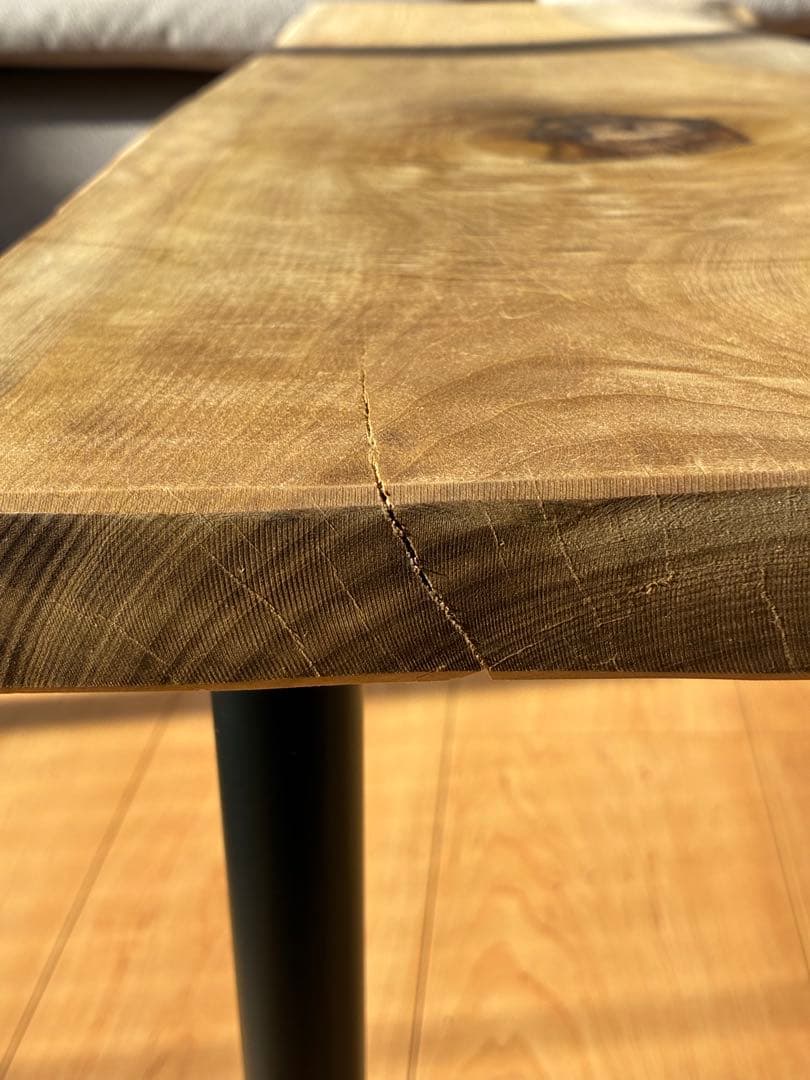 【銘木】国産朴（ホオ）天然木一枚板　センターテーブル　ローテーブル