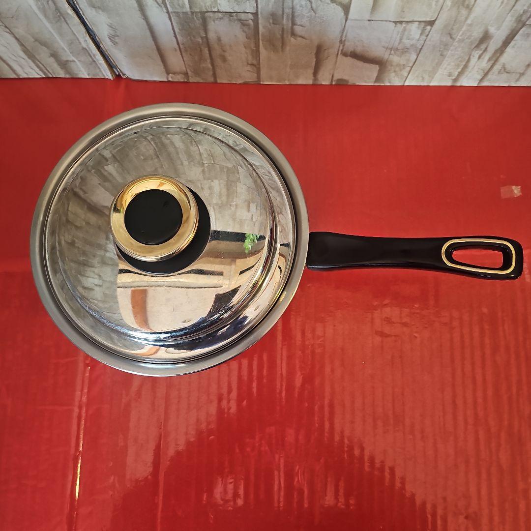 タッパーウェアステンレス鍋内径19cm