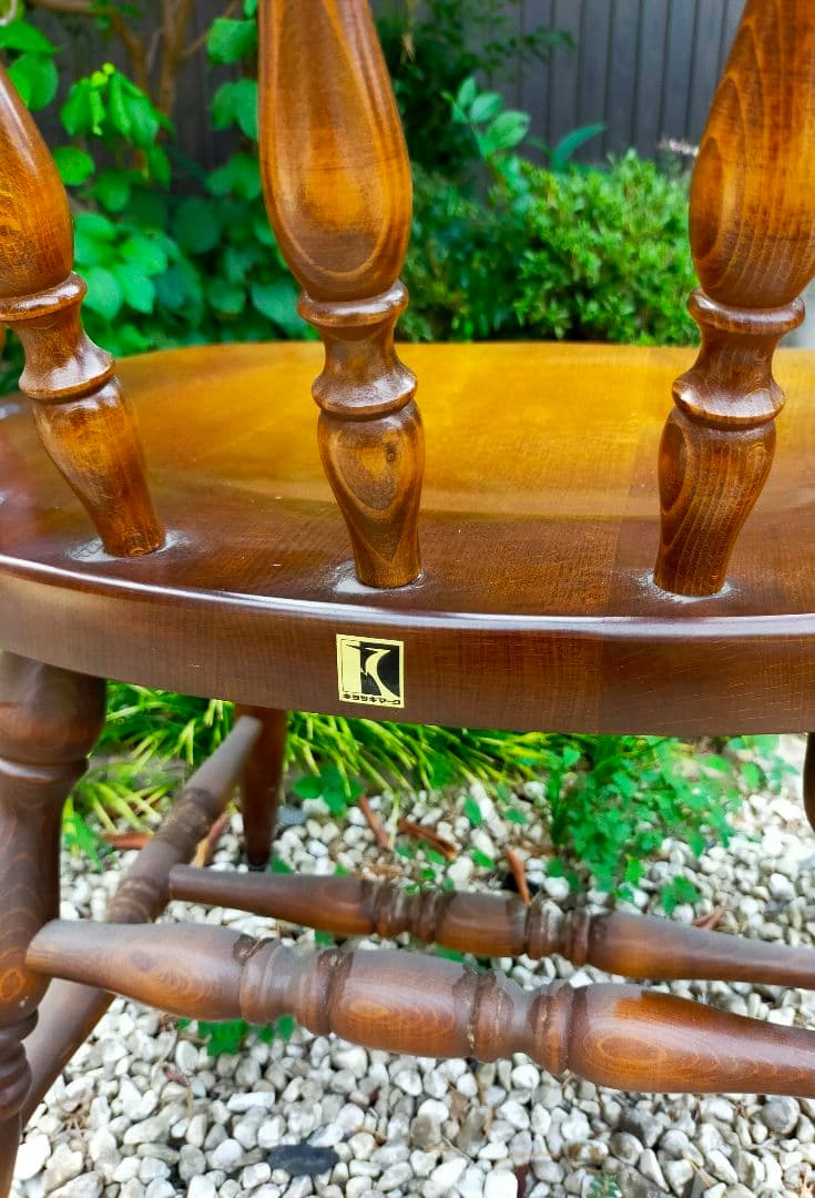 飛騨産業キツツキマーク　木製スピンドルバックチェア ハンドル付き