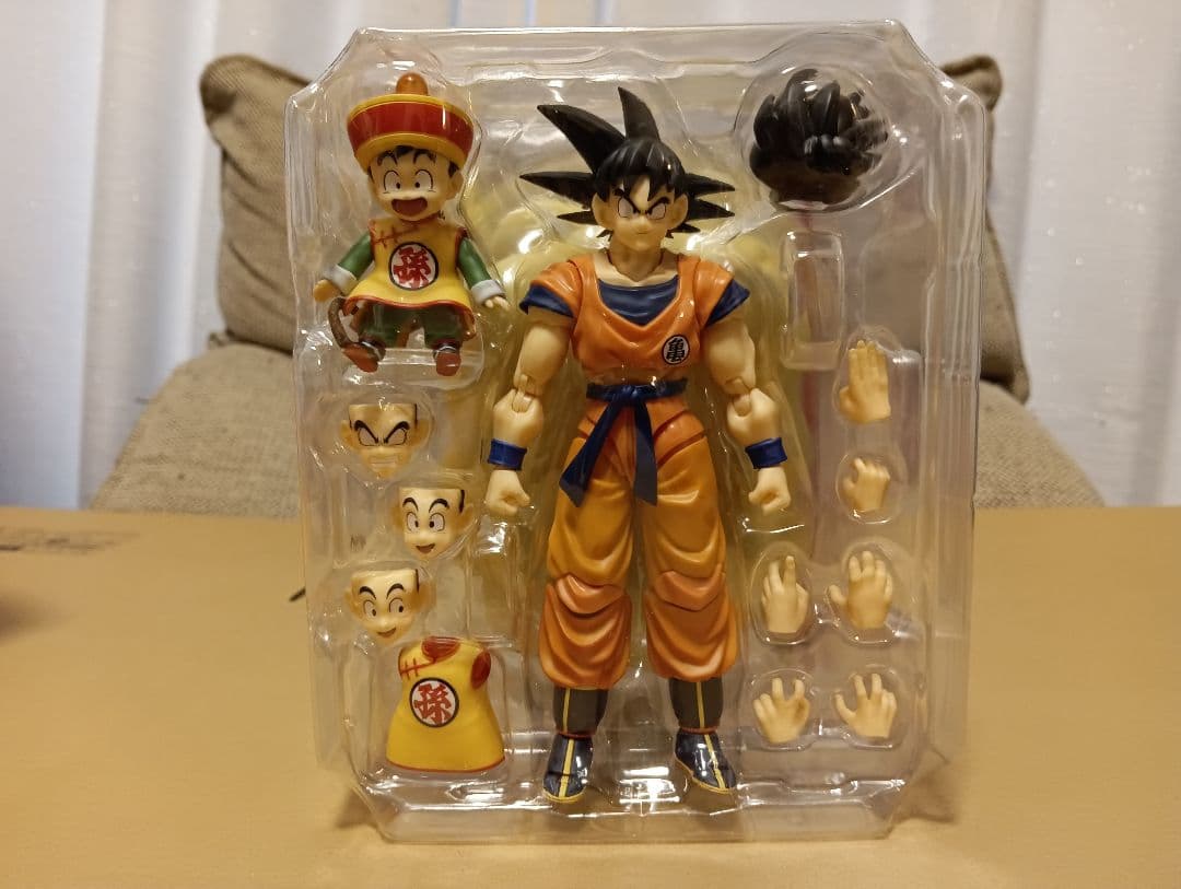 ト*イ様 S.H.Figuarts 孫悟空 孫悟飯 幼年期 筋斗雲 Exclus