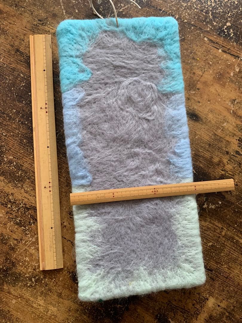 大きな　鯉のぼり　タペストリー　兜　羊毛フェルト　ハンドメイド　こどもの日　花