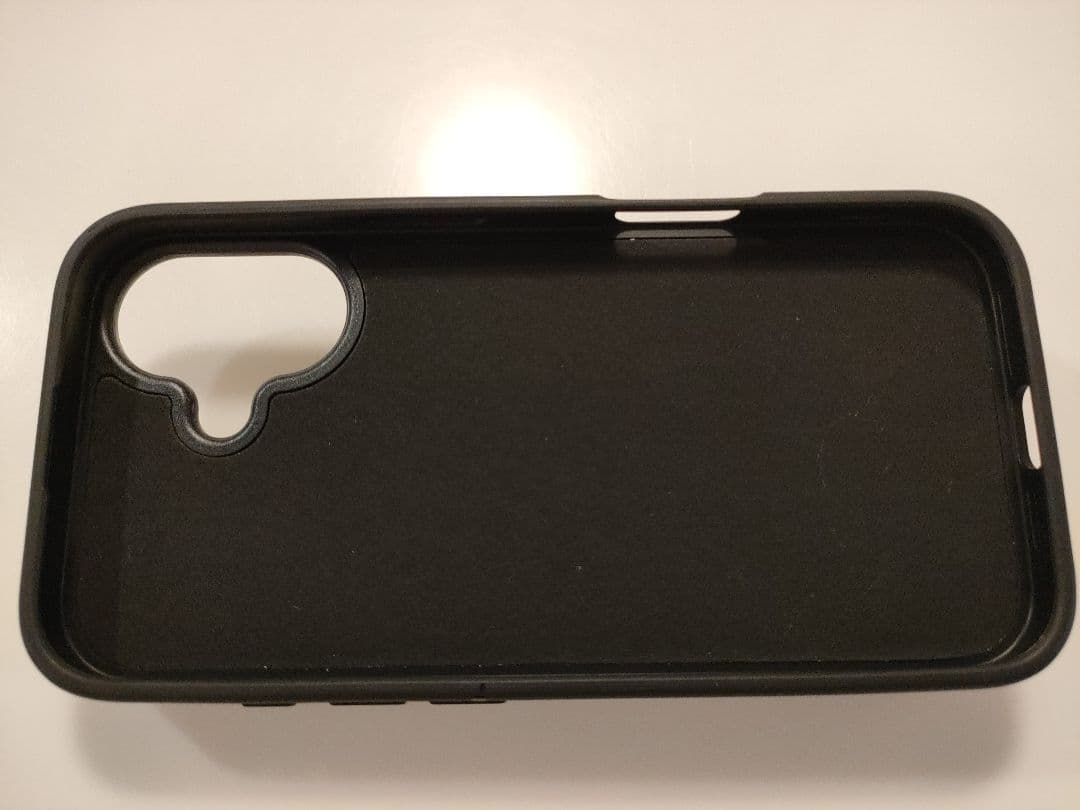【新品・未使用】iPhone16 マリークワント スマホケース ピンクベージュ
