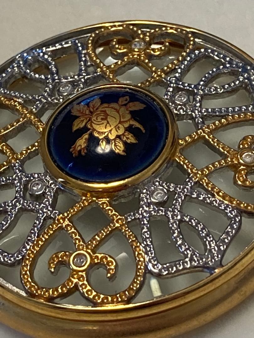 LIMOGES ポーセリン ルーペの ネックレス