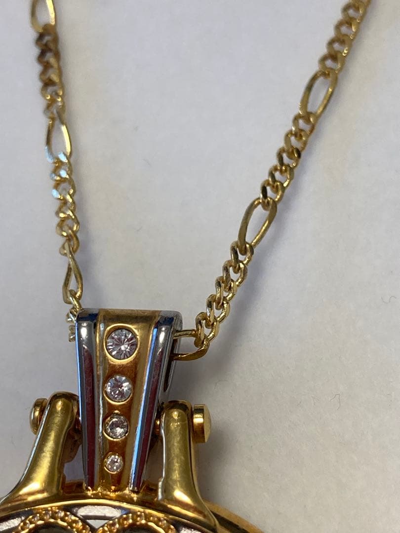 LIMOGES ポーセリン ルーペの ネックレス