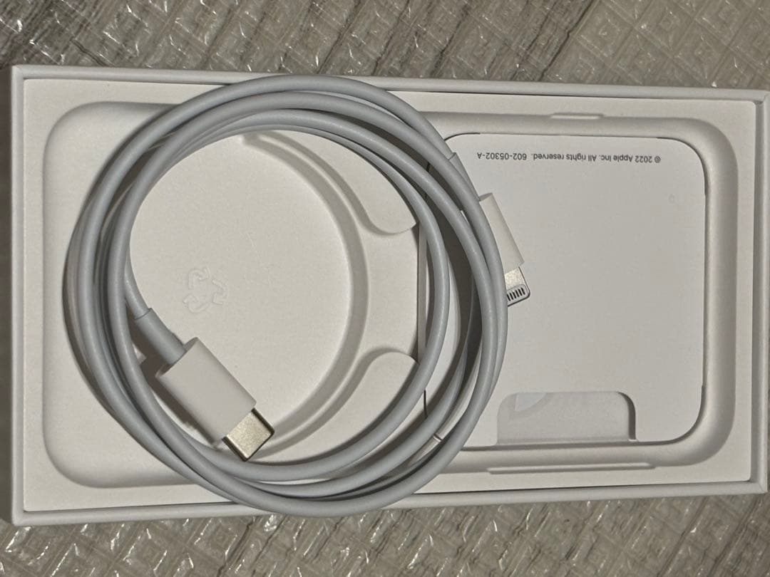 【訳アリ】Apple iPhone SE 第3世代　ホワイト 本体