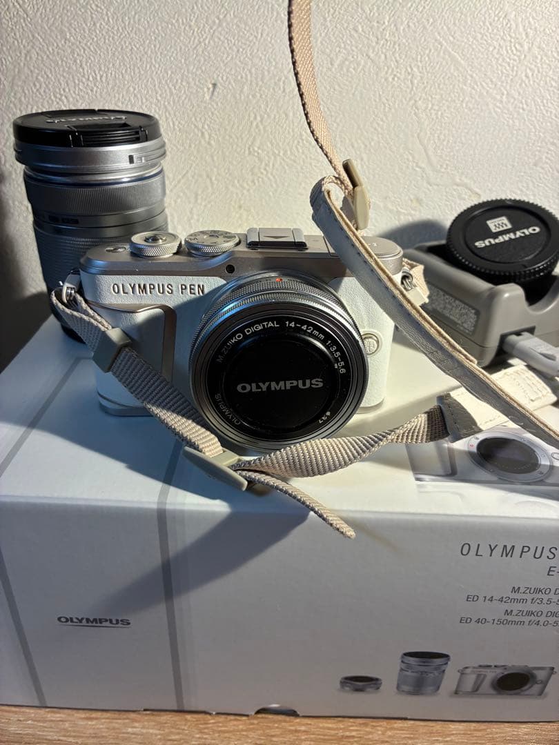 OLYMPUS PEN E-PL10ミラーレス一眼カメラ 14-42mmレンズ