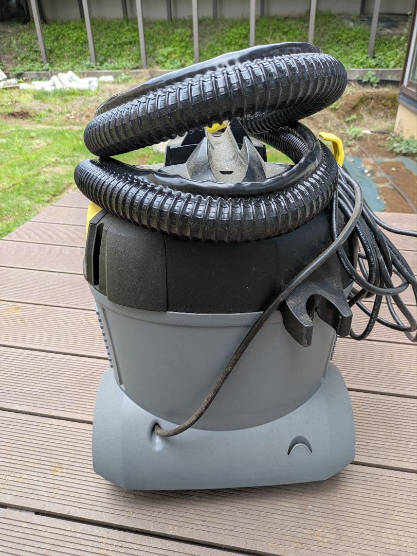 ケルヒャーKARCHER puzzi 8/1c カーペットリンスクリーナー