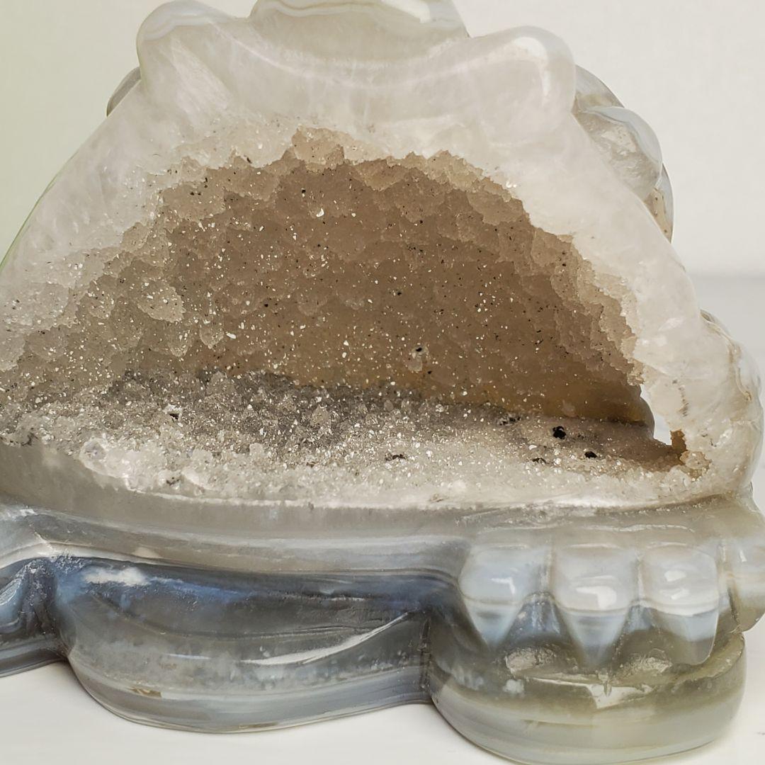 スマイルメノウ　三脚蟾蜍 手彫り