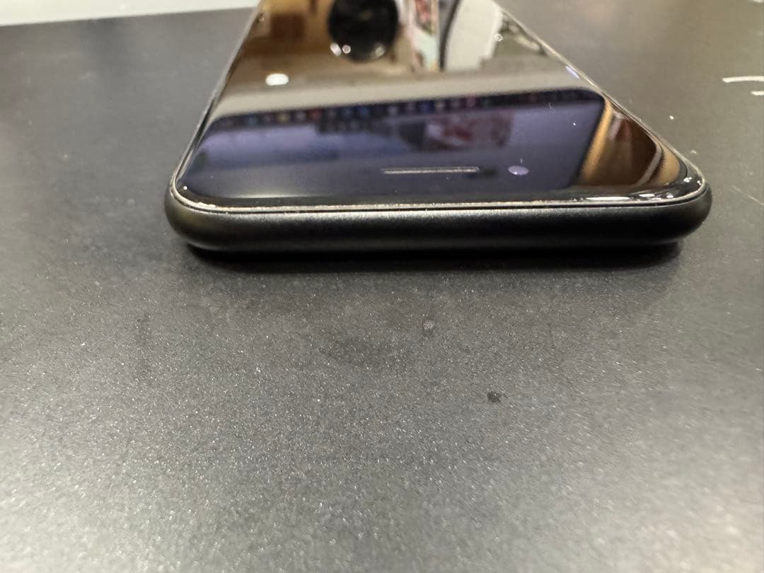 iPhone SE（第2世代）64GB SIMフリー
