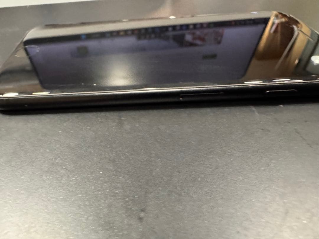 iPhone SE（第2世代）64GB SIMフリー