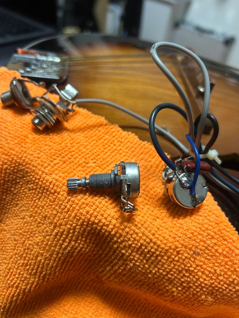 K-Garage VM6E エレクトリックフラットマンドリン ハードケース付