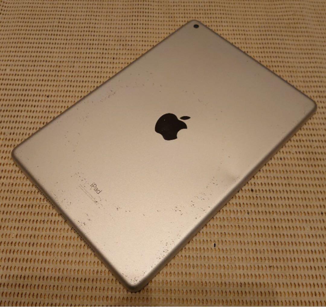 完動品液晶無傷iPad第8世代(A2270)本体32GB送料込0Q1GD