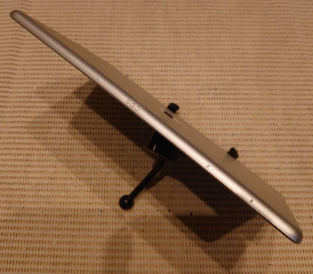 完動品液晶無傷iPad第8世代(A2270)本体32GB送料込0Q1GD