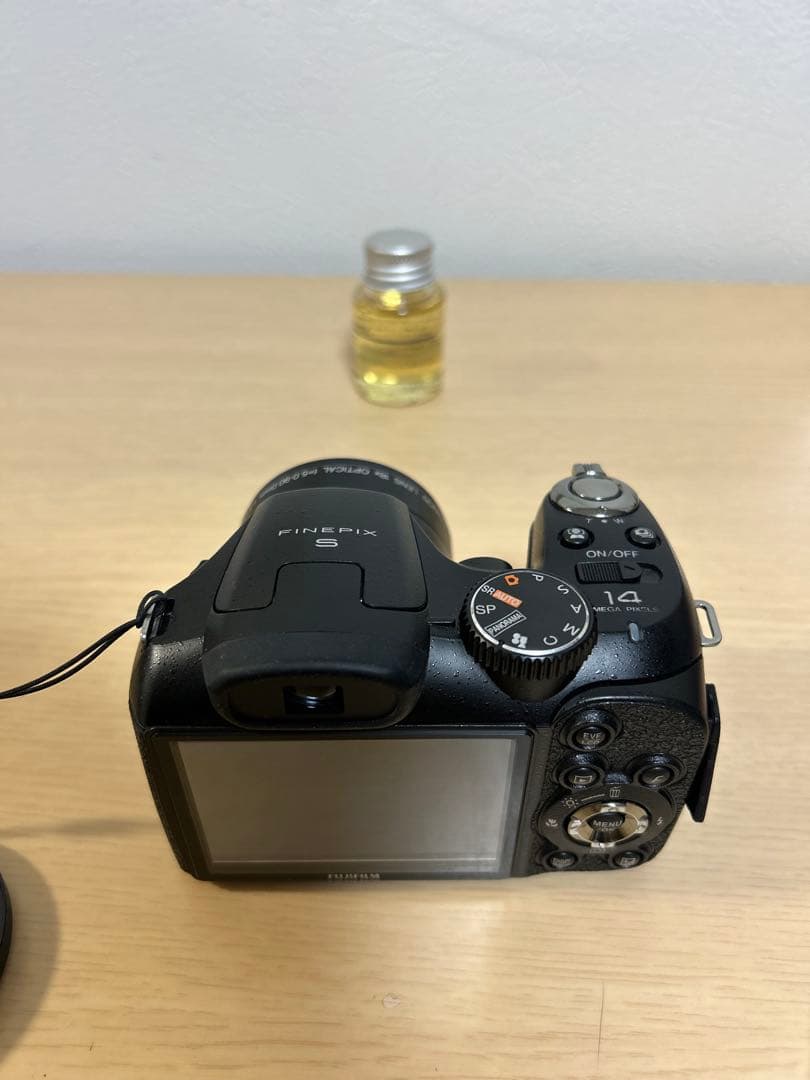 【動作品】FUJIFILM FINEPIX S2800HDデジタルカメラ