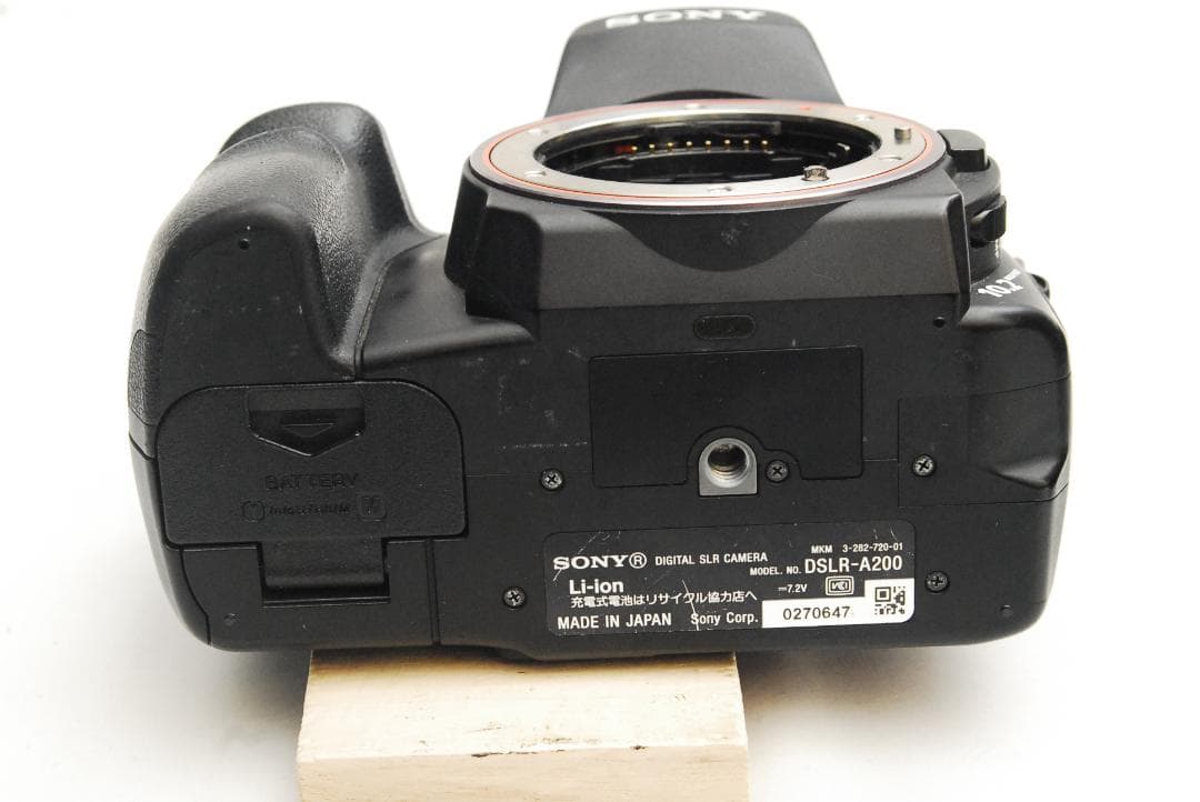 SONY α200/DT 3.5-5.6/18-70mm (良品）
