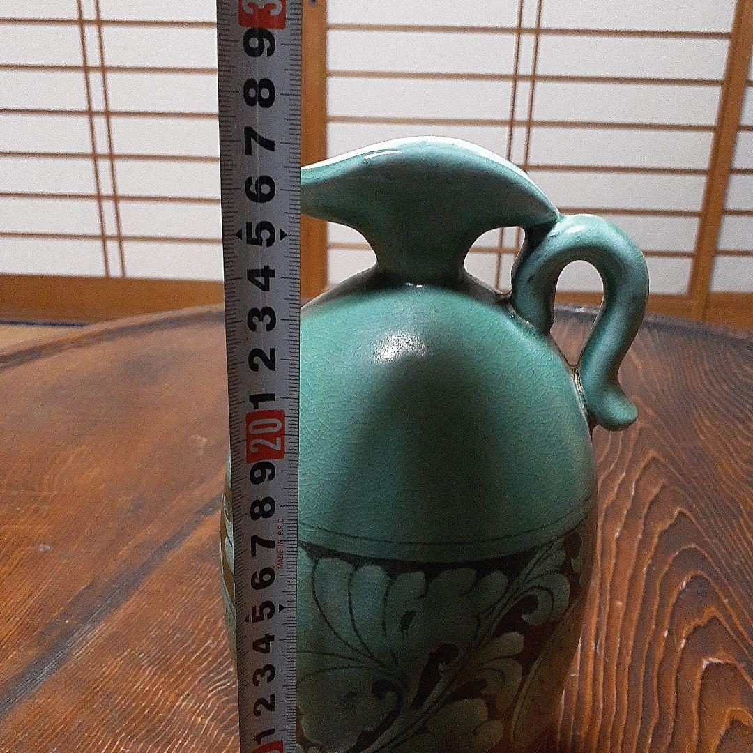 中国磁州窯陽刻緑彩水注