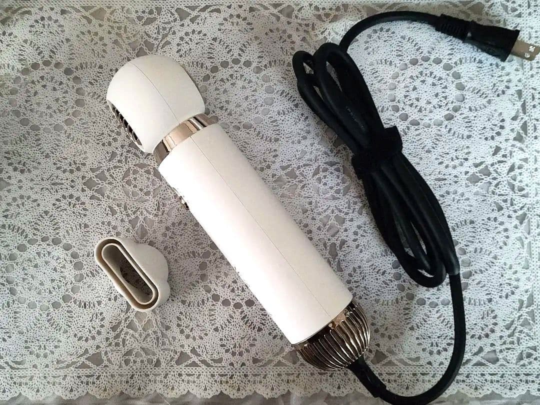 ドライヤー　ホワイト