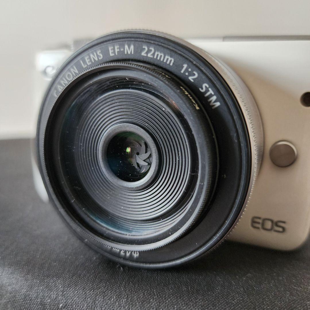 Canon EOS M10＋ レンズ計3点　説明文と写真を良くご覧ください