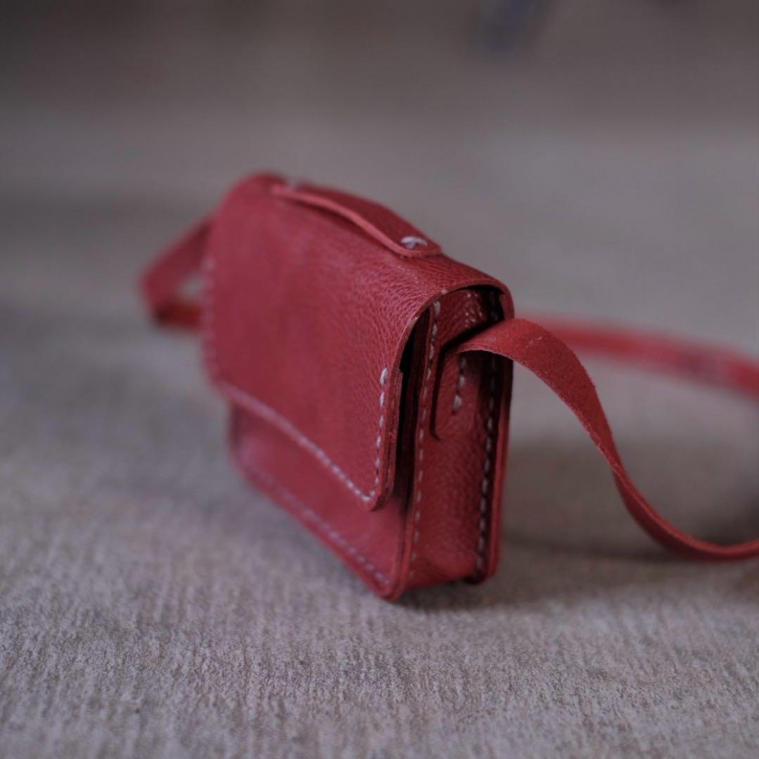 お名前の刻印可能　LOVOT用レザーポシェット　レッド