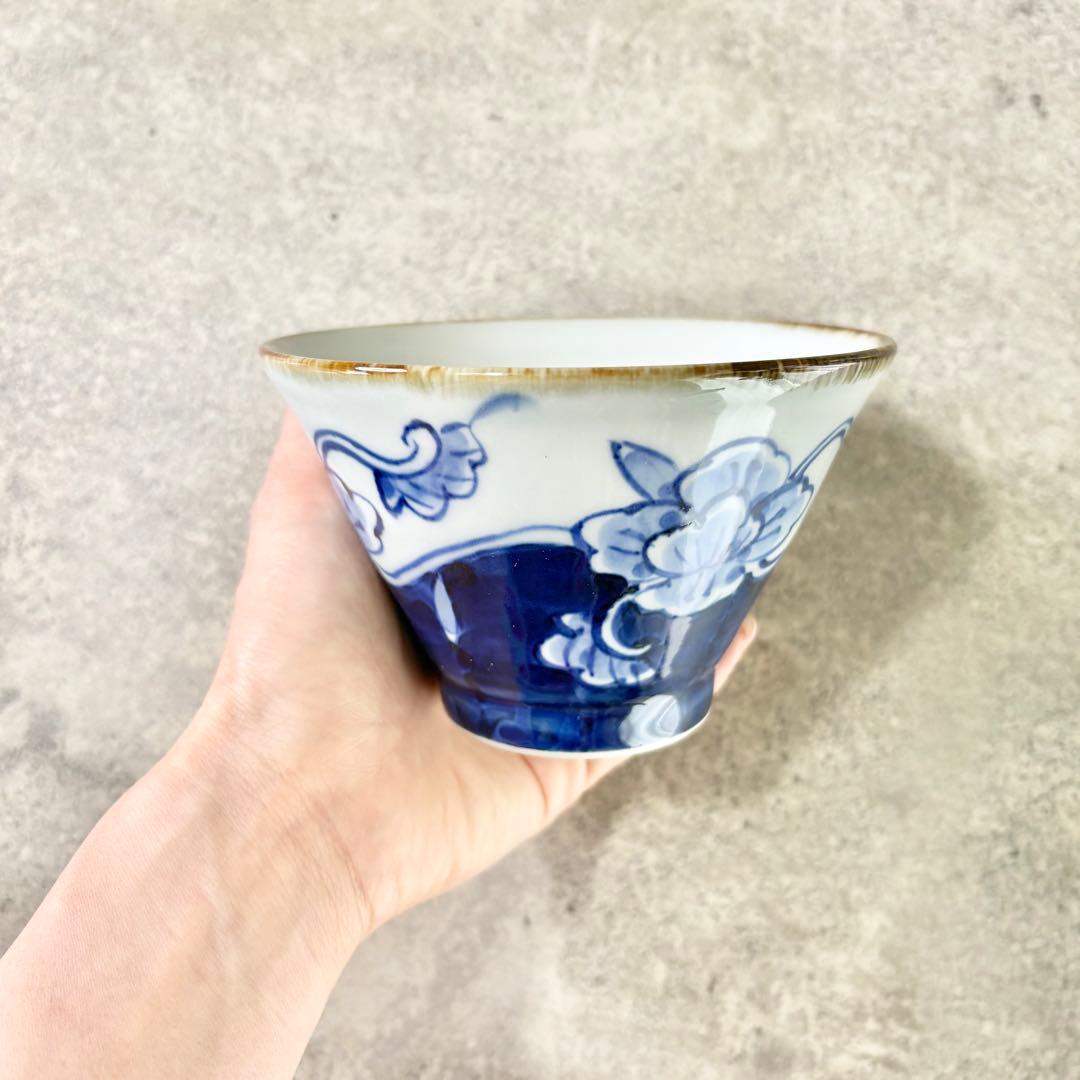 568碗　二柄　赤絵ザクロ　ボタン唐草　赤　青　飯碗　夫婦茶碗　ペア 万博　食器