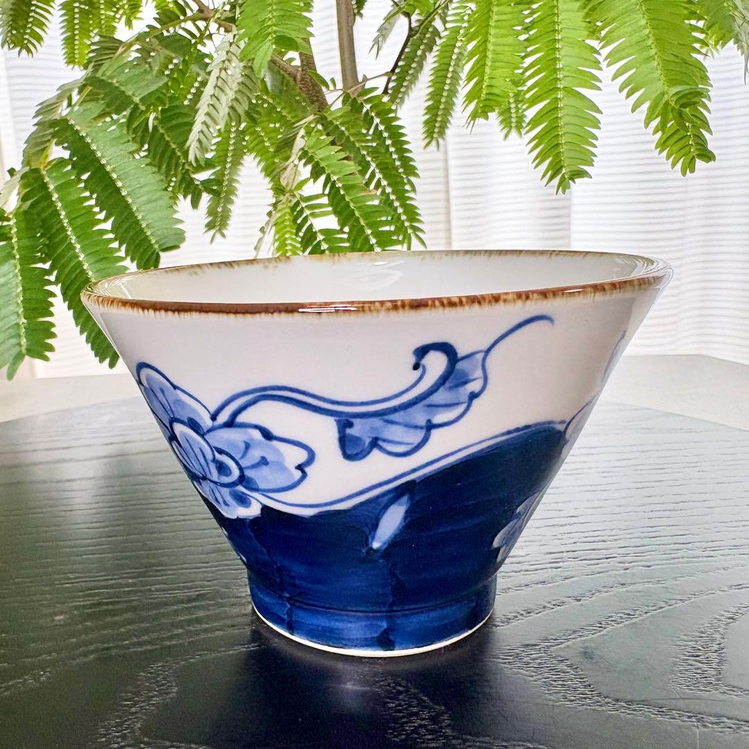 568碗　二柄　赤絵ザクロ　ボタン唐草　赤　青　飯碗　夫婦茶碗　ペア 万博　食器