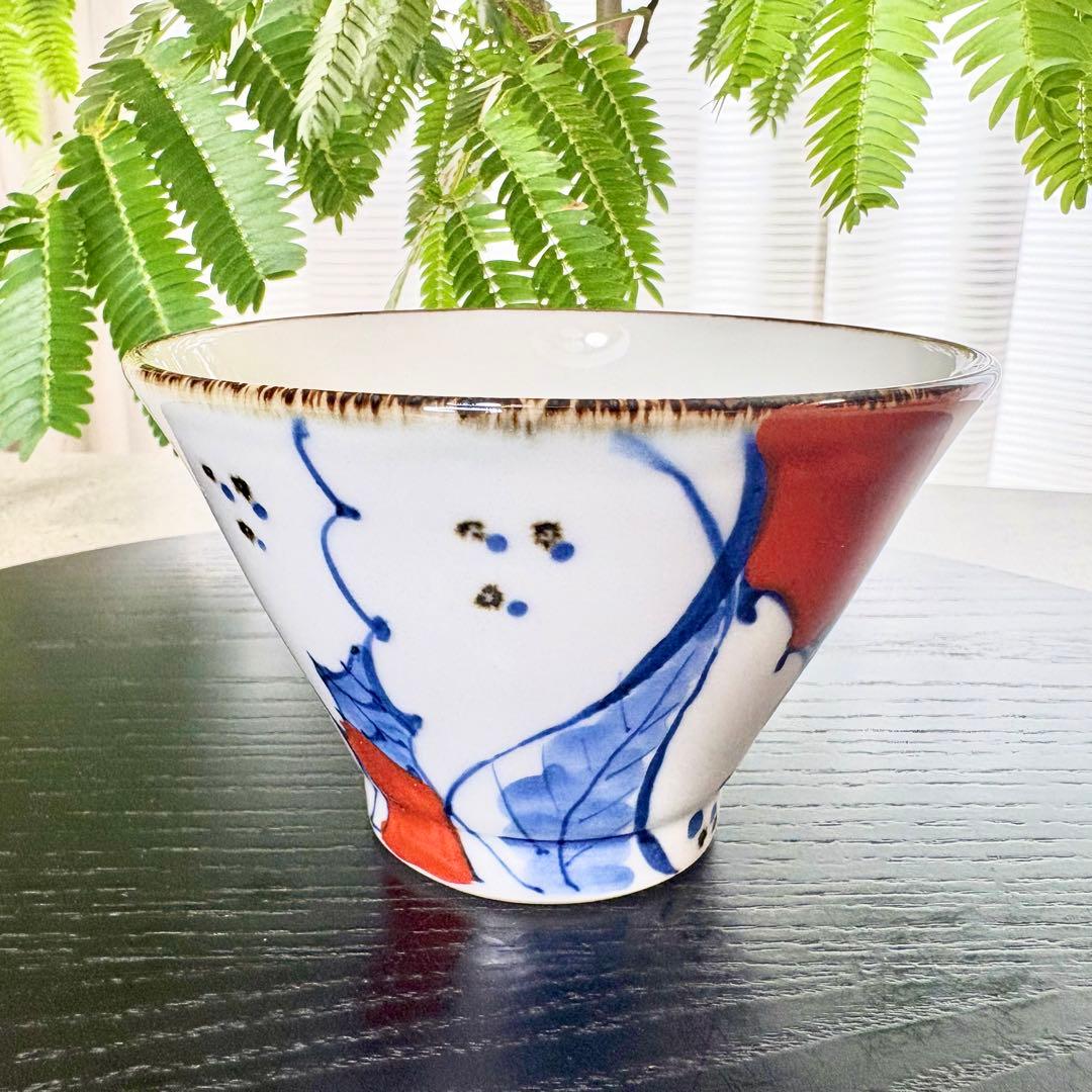 568碗　二柄　赤絵ザクロ　ボタン唐草　赤　青　飯碗　夫婦茶碗　ペア 万博　食器