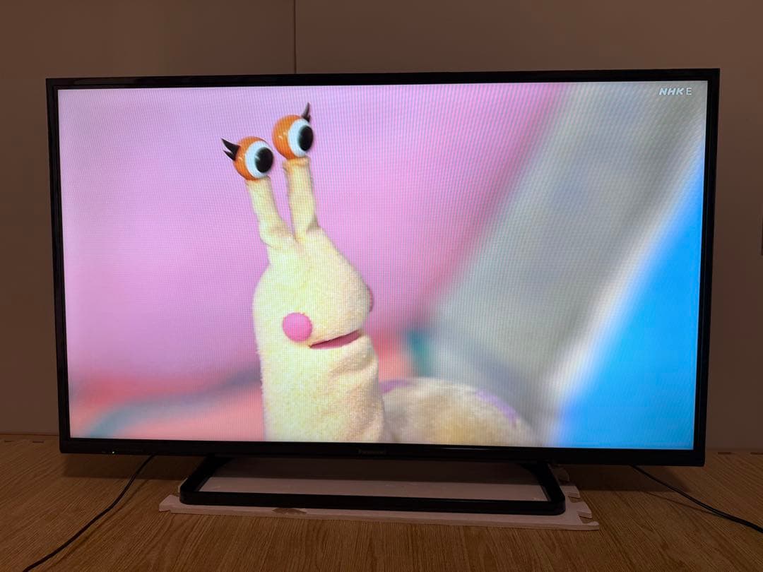 パナソニック　TH-42C305 42型　⭕　地上 BS/CSテレビ