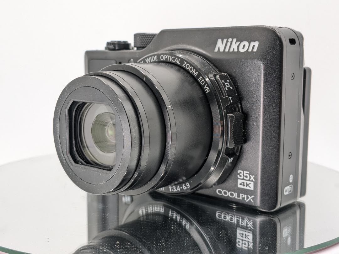 【スマホでは届かない・美品】Nikon デジカメ COOLPIX A1000