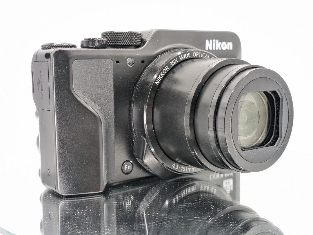 【スマホでは届かない・美品】Nikon デジカメ COOLPIX A1000