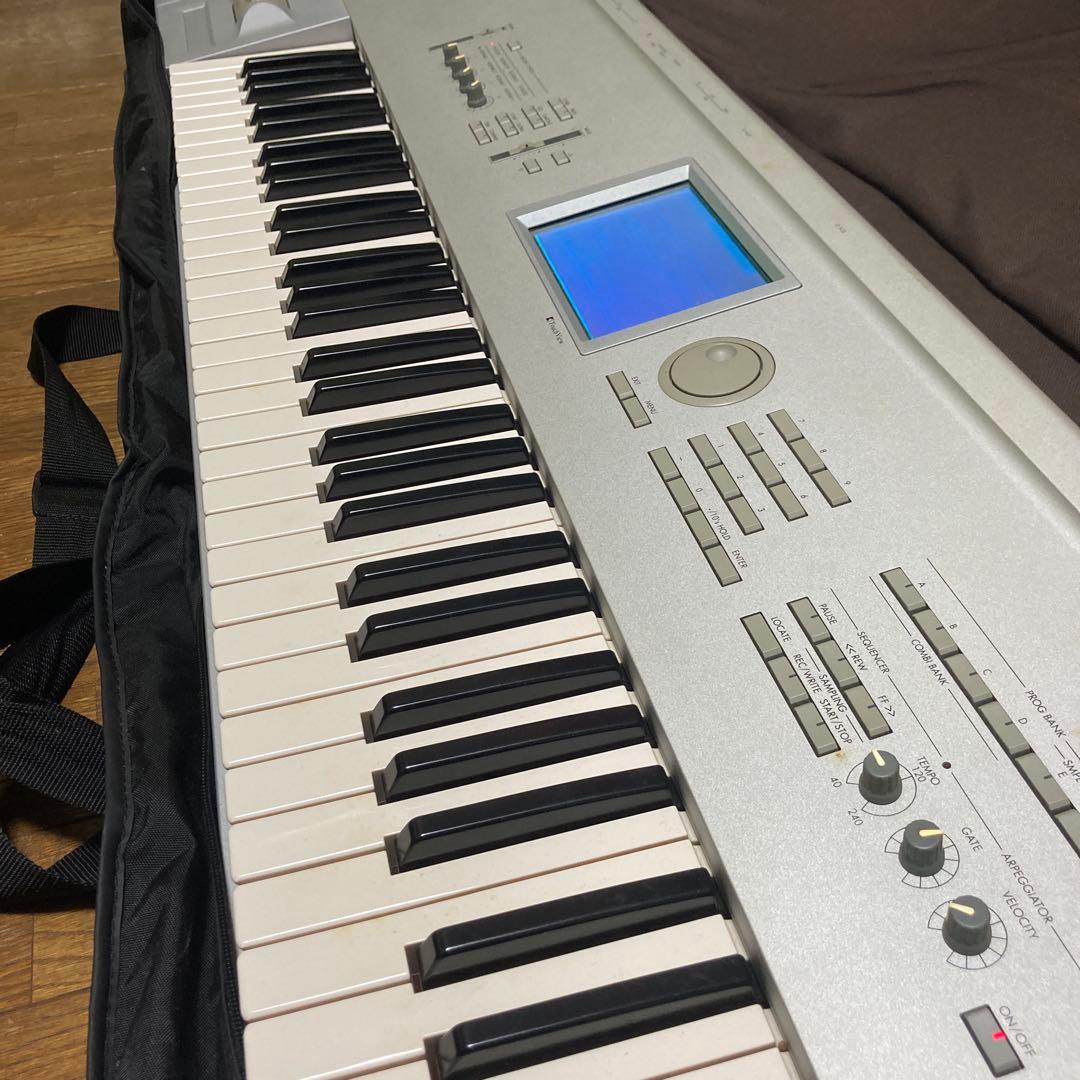 KORG TRITON 76鍵 シンセサイザー　名機