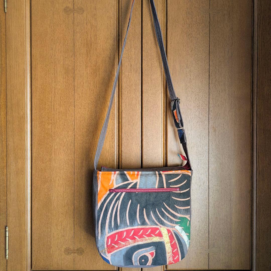 ショルダーバッグ　武者のぼり旗リメイク　柿渋染め×帆布　2026 黒いたてがみ