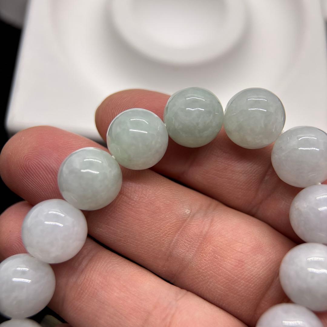 ミャンマー　本翡翠　ヒスイ　天然石　手作りブレスレット ライトグリーン ホワイト