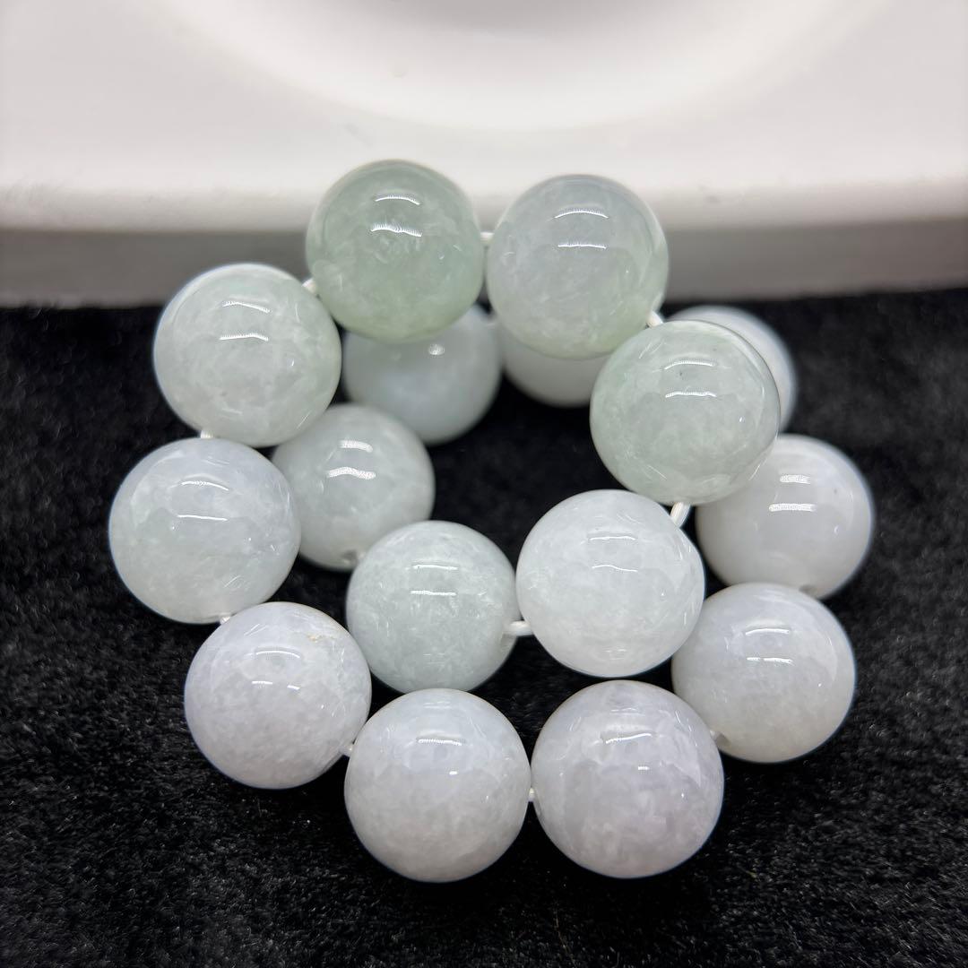 ミャンマー　本翡翠　ヒスイ　天然石　手作りブレスレット ライトグリーン ホワイト